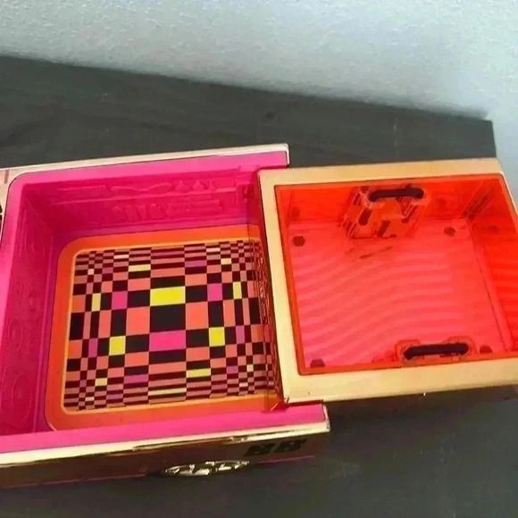 LOL Surprise Car-Pool Coup and exclusive doll - Picture 7 of 7